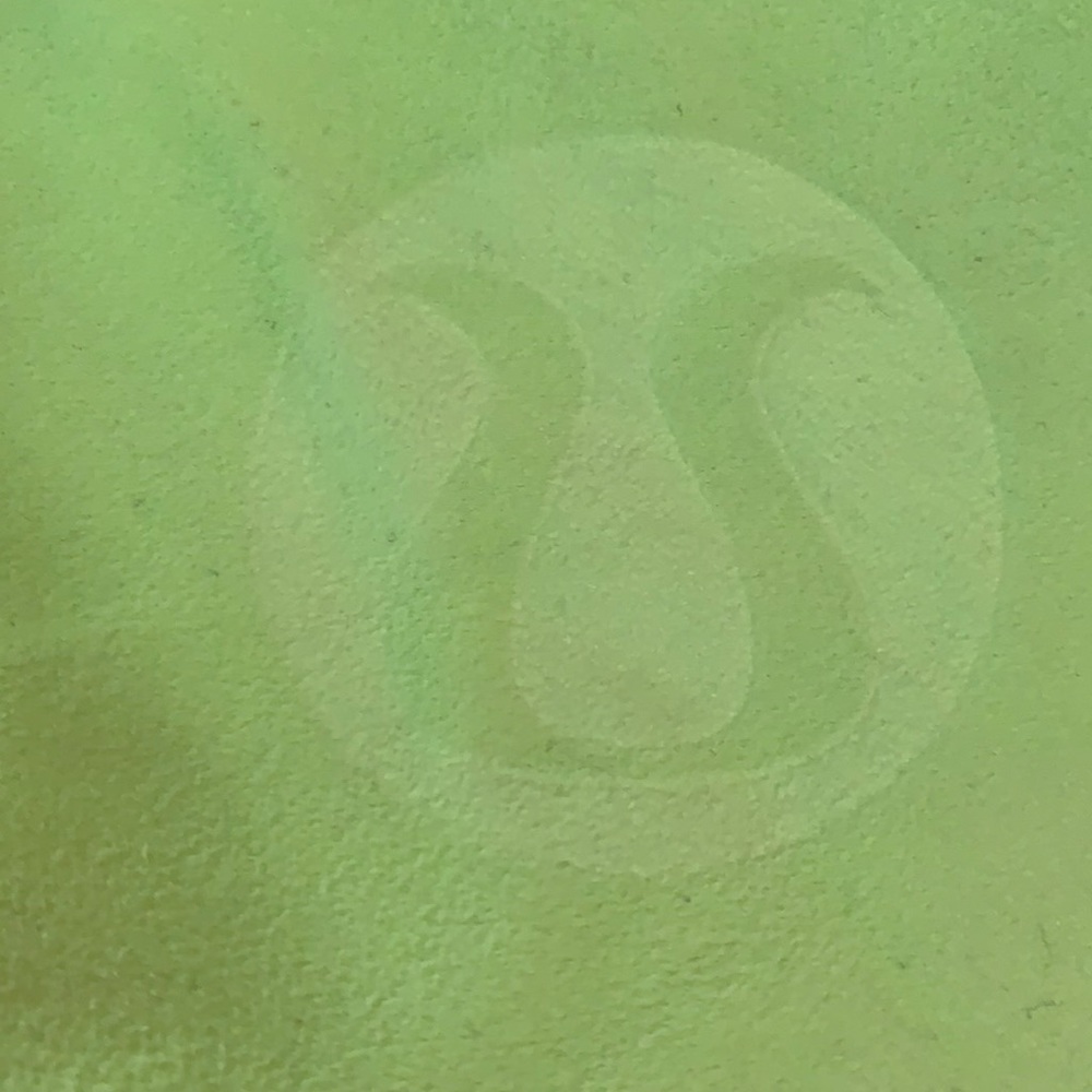 Lulu yoga mat towel